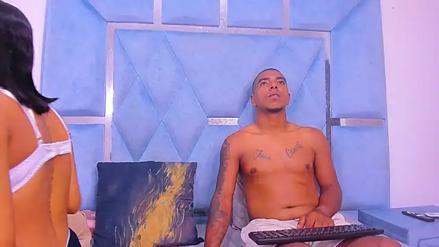 DaylesAndHarry online show from October 19, 12:41 pm