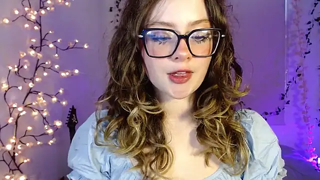 Lil bela online show from September 20, 12:10 pm