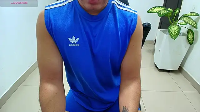 sebastian oconnor77 online show from October 31, 12:46 pm