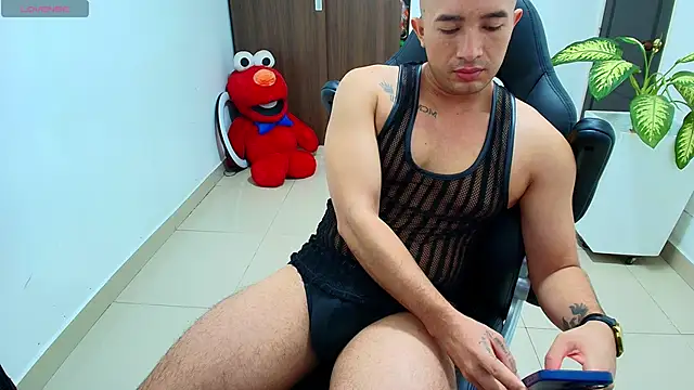 Snapshot of sebastian_oconnor77 chatting on September 19, 12:42 pm sebastian oconnor77 online show from September 19, 12:42 pm