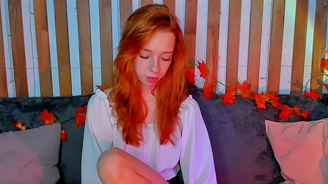 Lori Williams online show from November 19, 1:05 am