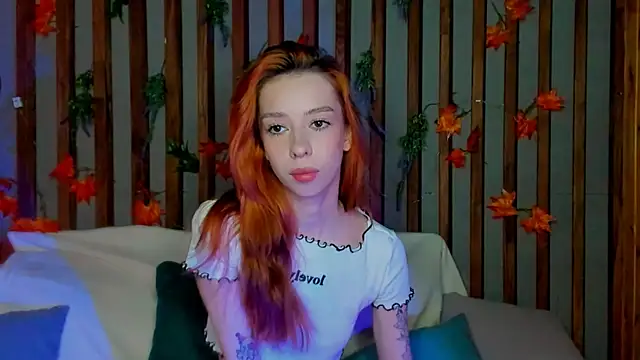 Lori Williams online show from December 19, 1:09 am