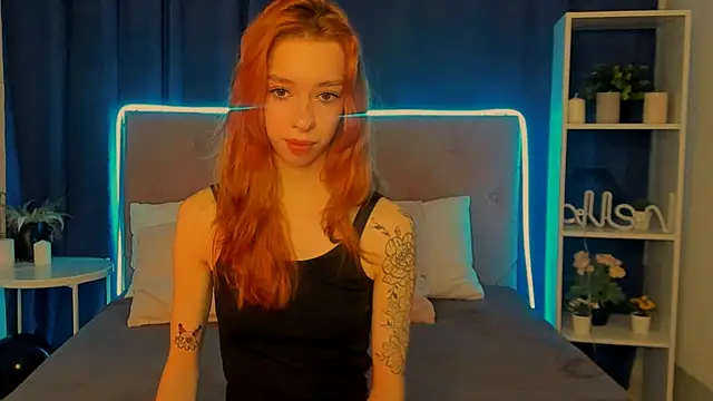 Lori Williams online show from December 5, 1:05 am