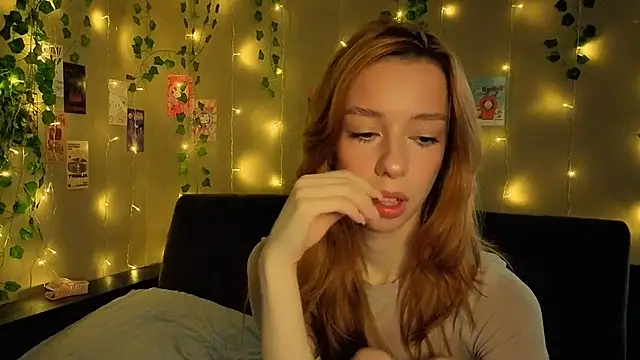 Lori Williams online show from April 7, 1:51 am