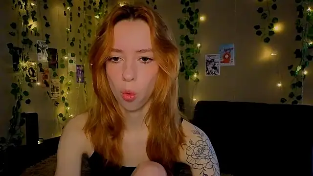 Lori Williams online show from March 25, 3:17 am