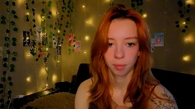 Lori Williams online show from March 13, 3:33 am