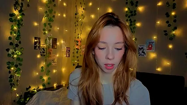 Lori Williams online show from March 30, 2:35 am