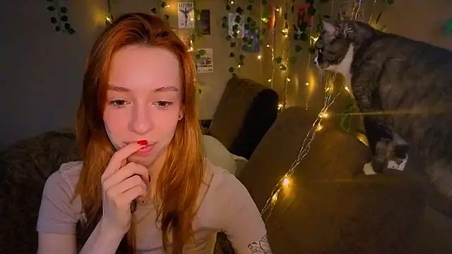 Lori Williams online show from March 11, 2:05 am