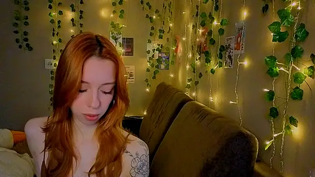 Lori Williams online show from March 16, 1:46 am