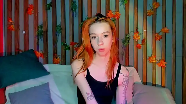 Lori Williams online show from December 18, 1:00 am