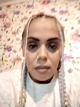 izauri2025 online show from May 4, 3:04 pm
