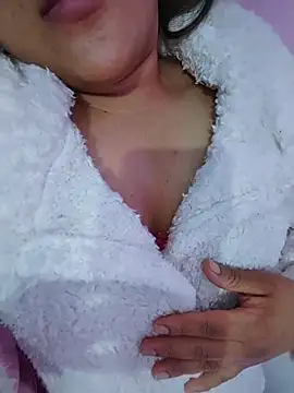 airamoon online show from October 31, 12:18 am