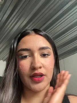 Snapshot of sweet_artemiis chatting on July 14, 8:04 pm sweet artemiis online show from July 14, 8:04 pm