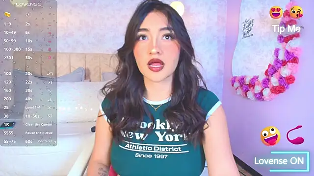 Snapshot of sweet_artemiis chatting on October 9, 7:58 pm sweet artemiis online show from October 9, 7:58 pm