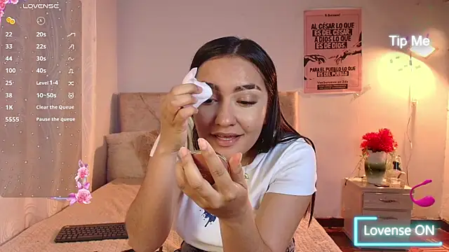 Snapshot of sweet_artemiis chatting on June 26, 8:03 pm sweet artemiis online show from June 26, 8:03 pm