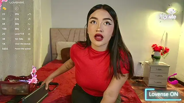 sweet artemiis online show from May 13, 9:00 pm