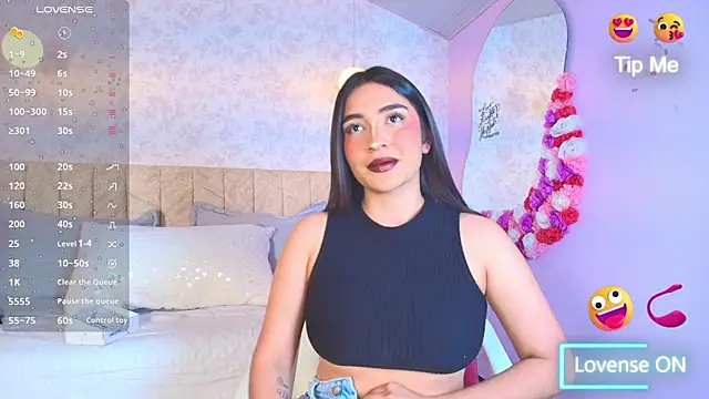 Snapshot of sweet_artemiis chatting on October 4, 9:05 pm sweet artemiis online show from October 4, 9:05 pm