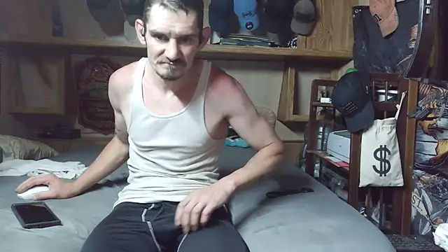 Snapshot of mike42088 chatting on June 4, 4:17 am mike42088 online show from June 4, 4:17 am