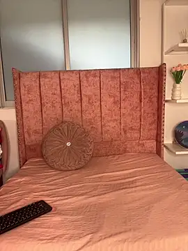 salomecute21 online show from February 7, 11:29 am