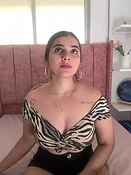 salomecute21 online show from March 16, 11:36 am