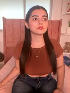salomecute21 online show from May 10, 11:14 am