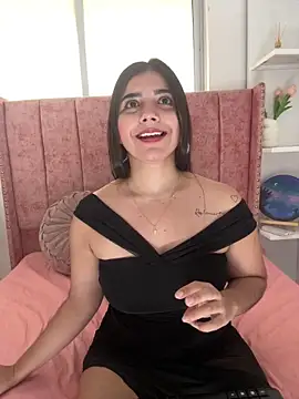 salomecute21 online show from March 28, 11:22 am