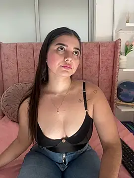 salomecute21 online show from April 1, 11:33 am