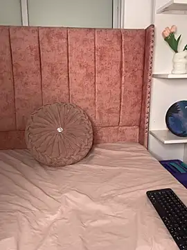 salomecute21 online show from February 24, 11:11 am