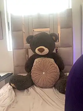 salomecute21 online show from October 1, 1:37 pm