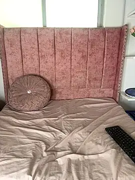 salomecute21 online show from March 3, 11:39 am