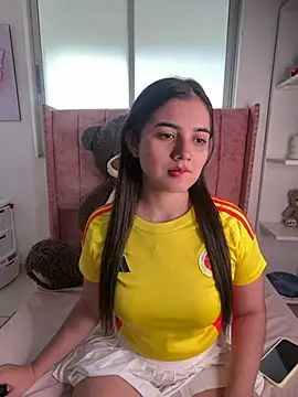 salomecute21 online show from June 27, 12:00 pm