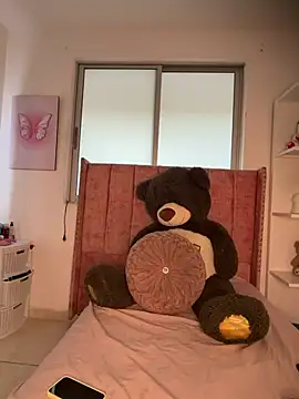 salomecute21 online show from June 30, 11:32 am
