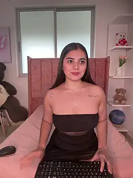 salomecute21 online show from May 11, 11:44 am