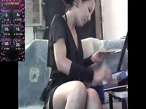 Natzu Choi online show from October 22, 4:50 pm