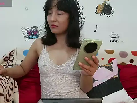 Natzu Choi online show from May 18, 2:55 am