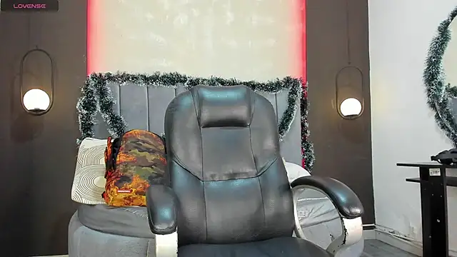 Liam walk  online show from November 27, 10:21 pm