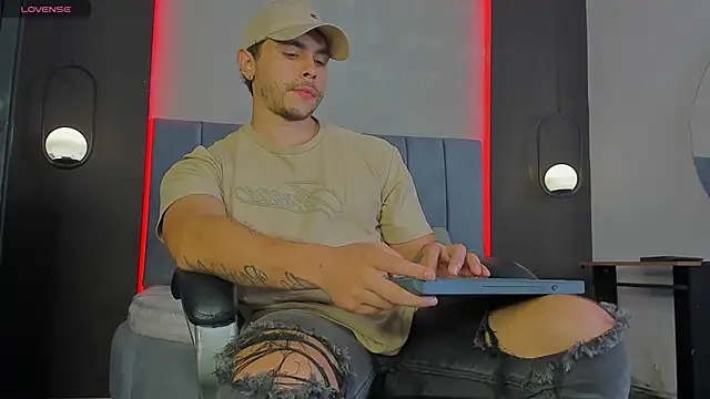 Liam walk  online show from March 8, 2:09 pm