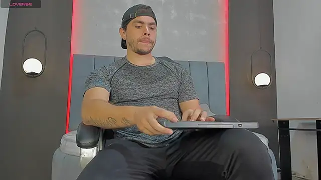 Liam walk  online show from March 11, 7:19 pm