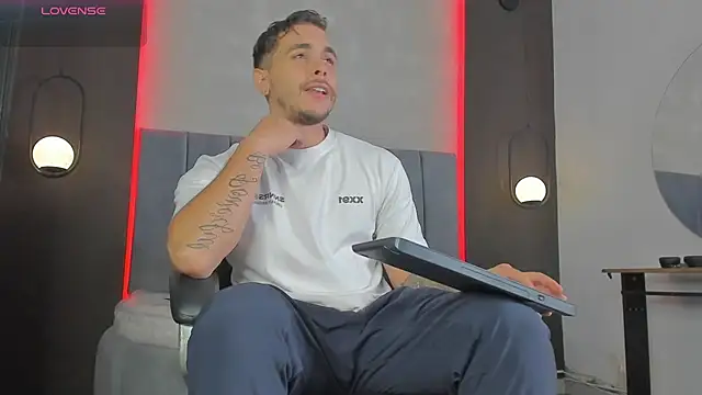 Liam walk  online show from April 8, 5:58 pm