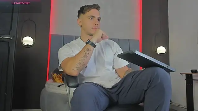 Liam walk  online show from March 26, 12:36 pm