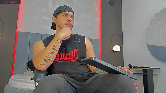 Liam walk  online show from March 9, 11:08 pm