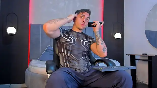 Liam walk  online show from April 15, 12:32 pm