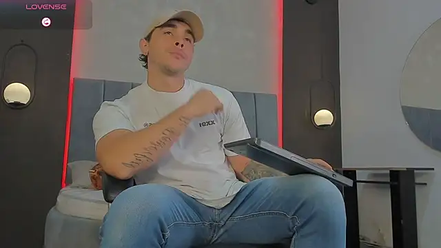 Liam walk  online show from March 12, 8:13 pm