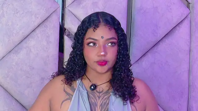 Cristal-Jonnes online show from July 15, 11:01 pm