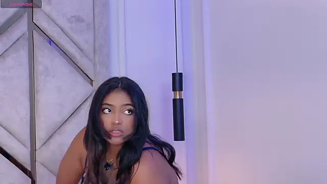 Cristal-Jonnes online show from March 21, 8:35 pm