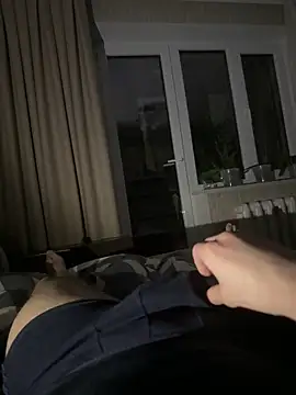Snapshot of Maxim_16cm chatting on March 22, 8:21 pm Maxim 16cm online show from March 22, 8:21 pm