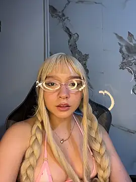 JuliethMoss online show from March 28, 9:54 am