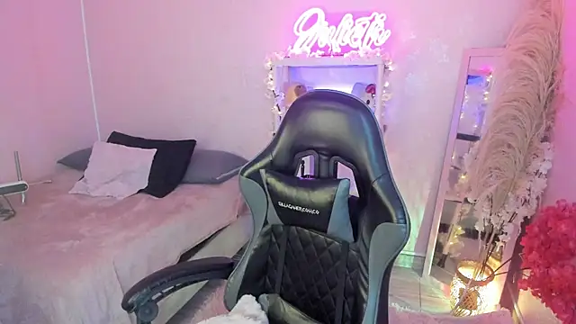 JuliethMoss online show from April 17, 9:06 pm