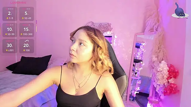 JuliethMoss online show from March 7, 6:13 pm