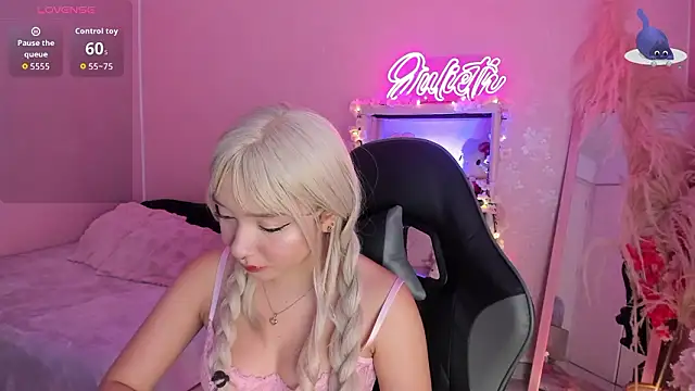 JuliethMoss online show from March 25, 9:14 pm